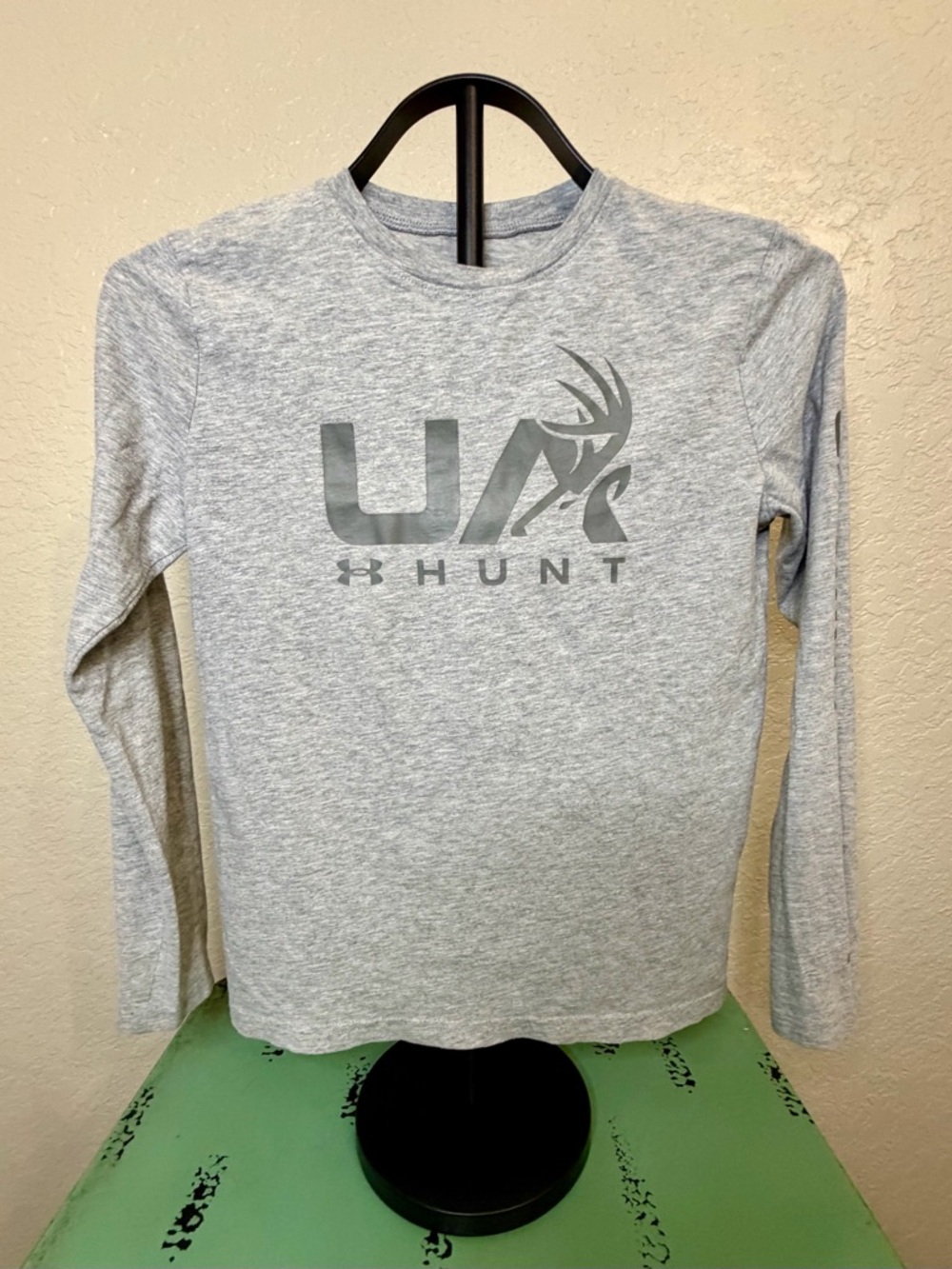 Youth Medium Under Armour UA Hunt Long Sleeve Shirt Gray Logo Outdoors